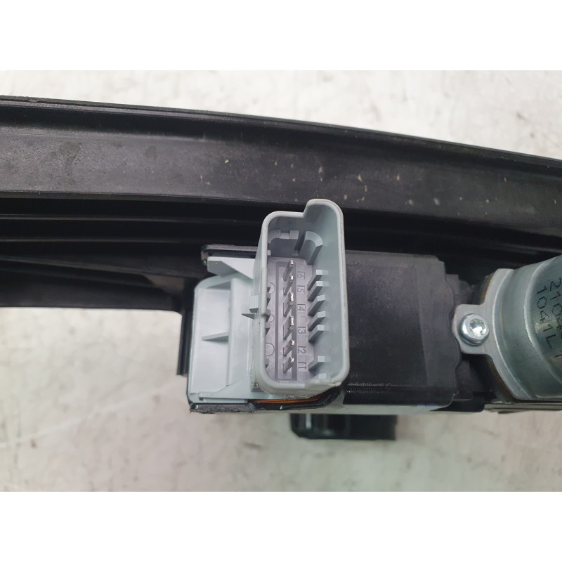 Recambio de elevalunas trasero izquierdo para opel corsa f (p2jo) 1.2 (68) referencia OEM IAM 9829045980 430113G0 