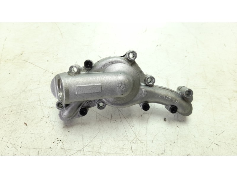 Recambio de bomba agua para bmw r 1200 r r 1200 r referencia OEM IAM 11518529879  