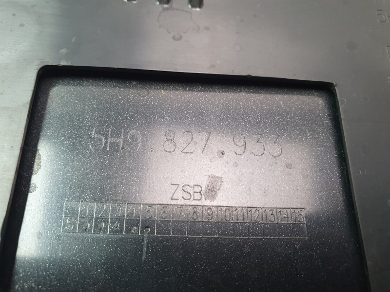 Recambio de aleron trasero para volkswagen golf viii variant (cg5, db5) 2.0 tdi referencia OEM IAM 5H9827933  