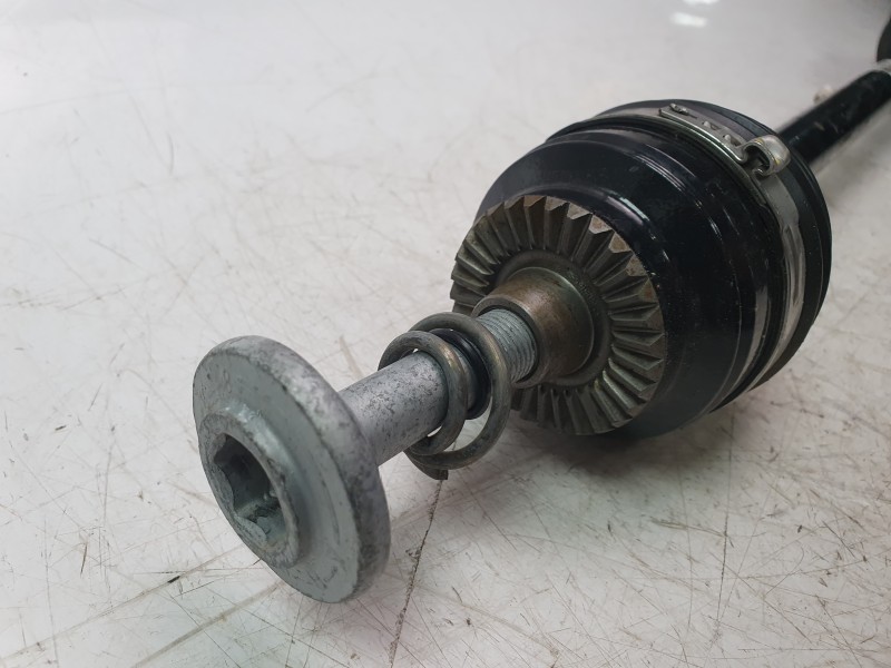 Recambio de transmision trasera izquierda para bmw x2 (f39) xdrive 20i referencia OEM IAM 33207646867 764686707 T68535