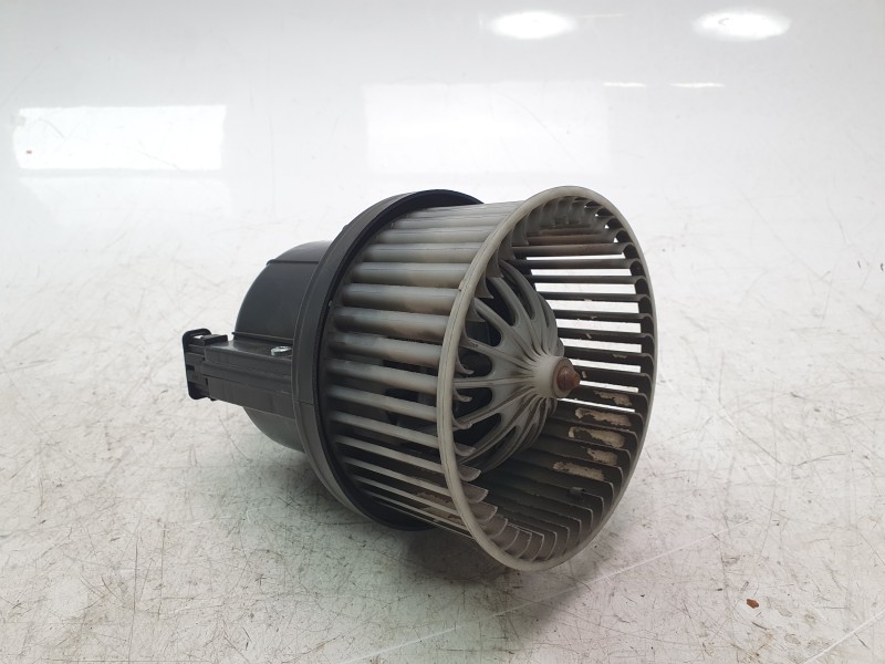 Recambio de ventilador calefaccion para land rover discovery sport hse referencia OEM IAM 9415188 LR112270 