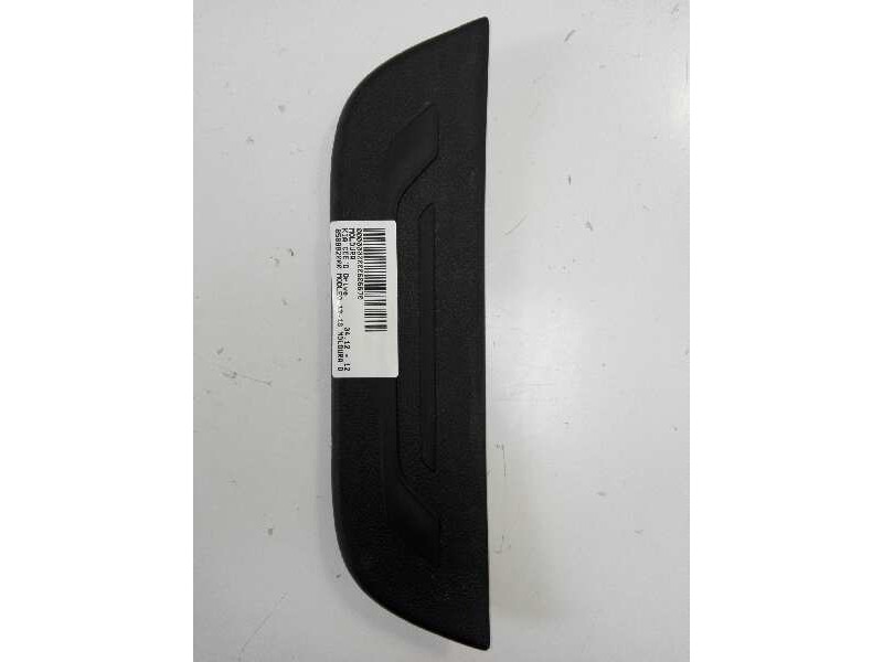 Recambio de moldura para kia cee´d drive referencia OEM IAM 858882000  