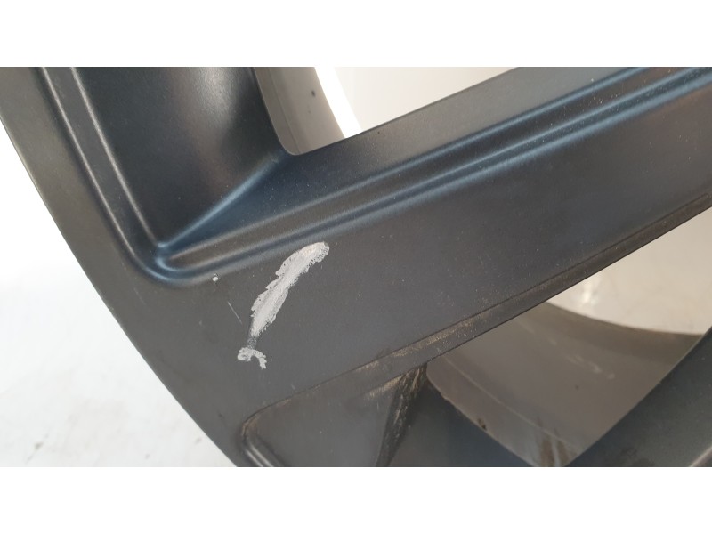 Recambio de llanta para land rover range rover velar 2.0 turbo cat referencia OEM IAM LR091517  