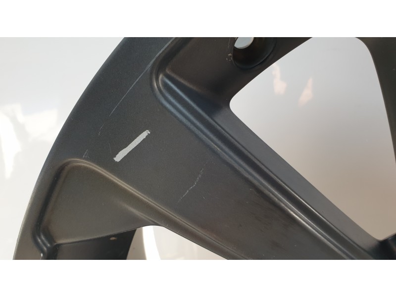 Recambio de llanta para land rover range rover velar 2.0 turbo cat referencia OEM IAM LR091517  