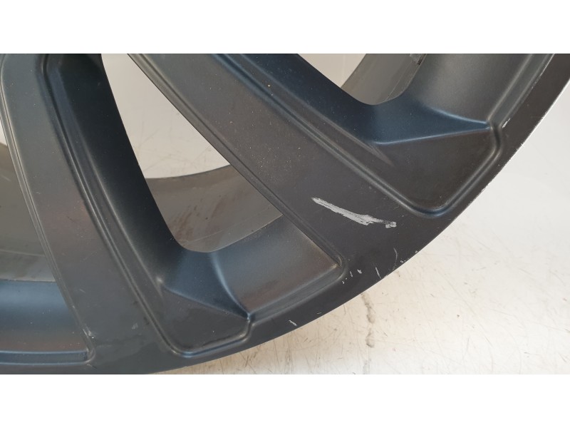 Recambio de llanta para land rover range rover velar 2.0 turbo cat referencia OEM IAM LR091517  