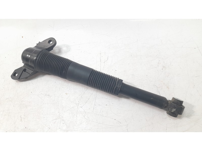 Recambio de amortiguador trasero izquierdo para land rover discovery sport hse referencia OEM IAM LR098141  