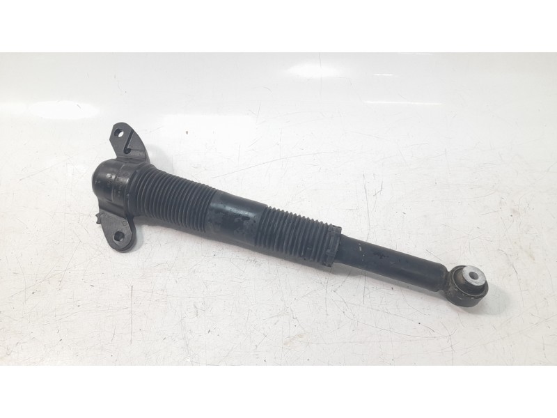 Recambio de amortiguador trasero derecho para land rover discovery sport hse referencia OEM IAM LR098141  