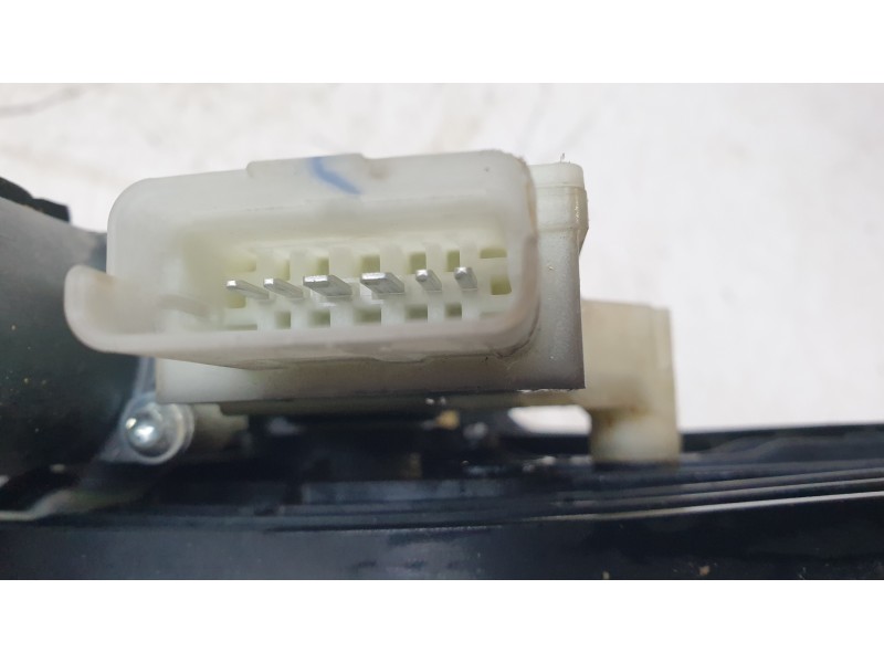 Recambio de elevalunas delantero izquierdo para renault clio v (b7_) 1.0 lpg (b7mt) referencia OEM IAM 807216723R  