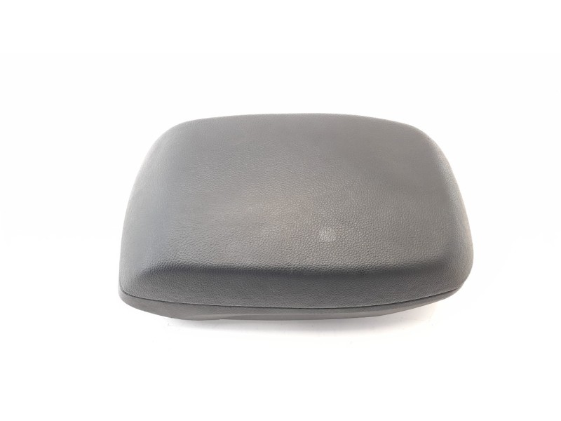 Recambio de apoyabrazos central para hyundai i30 (gd) 1.6 gdi cat referencia OEM IAM 84660A5000  