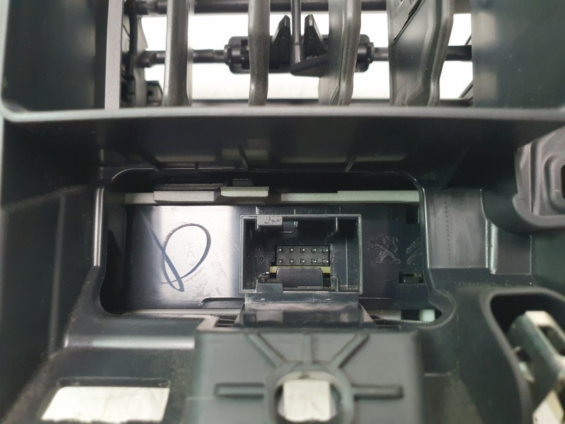 Recambio de mando climatizador para peugeot 208 (p2) active referencia OEM IAM 9823457080  