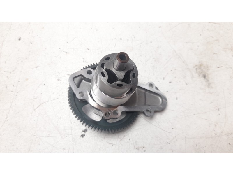 Recambio de bomba aceite para bmw r 1200 r r 1200 r referencia OEM IAM 11418565598  