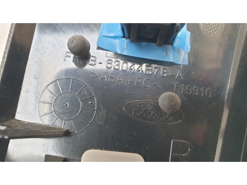 Recambio de moldura para ford mustang convertible gt referencia OEM IAM FR3B6344B78A  