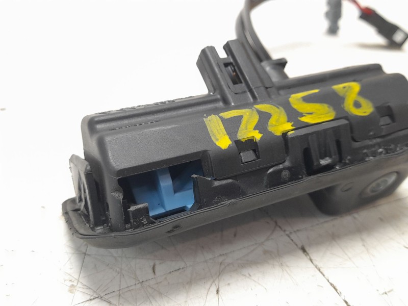 Recambio de maneta exterior porton para audi q3 sportback (f3n) 35 tdi referencia OEM IAM 81A827566A  