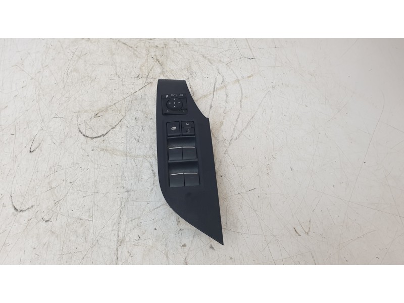 Recambio de mando elevalunas delantero izquierdo para toyota rav 4 v (_a5_, _h5_) 2.5 hybrid awd (axap54) referencia OEM IAM 840