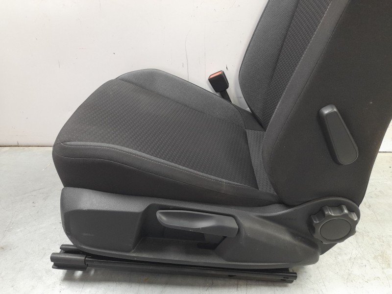 Recambio de juego asientos completo para volkswagen taigo taigo referencia OEM IAM 2G0881405AN  