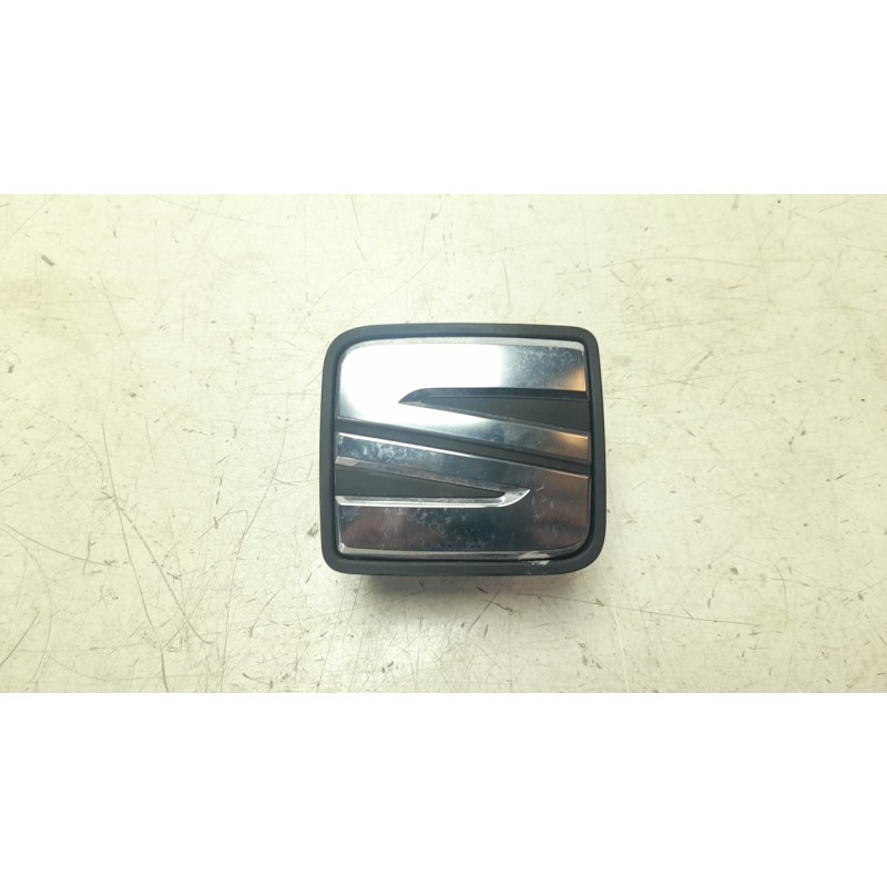 Recambio de maneta exterior porton para seat ibiza v (kj1, kjg) 1.0 tsi referencia OEM IAM 6F0827565  