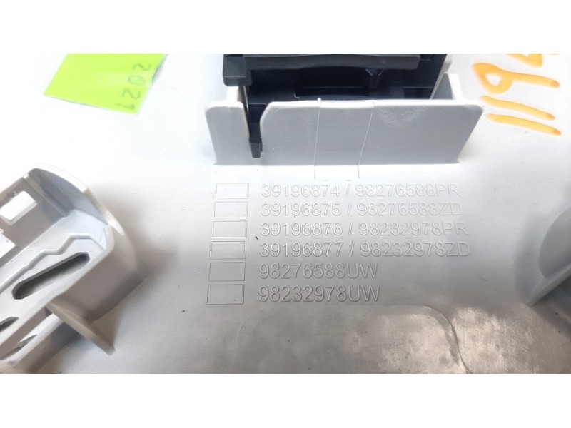 Recambio de luz interior para citroen c4 berlina e-feel referencia OEM IAM 98276588UW  