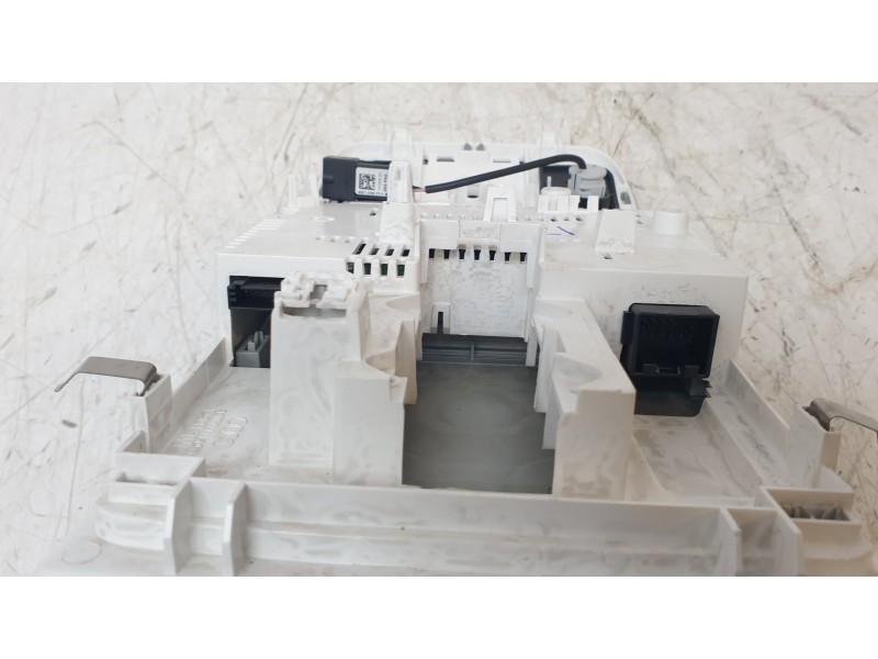 Recambio de luz interior para audi q3 (8ug) base referencia OEM IAM 8X0947135AG  