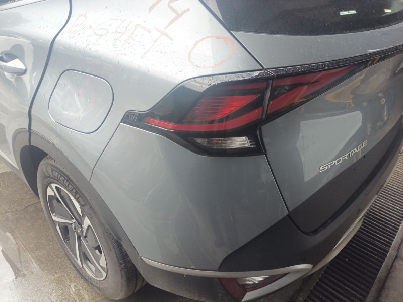 Recambio de piloto trasero izquierdo para kia sportage v (nq5) 1.6 t-gdi hybrid referencia OEM IAM   