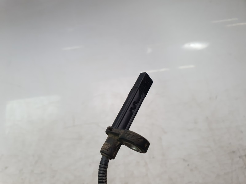 Recambio de sensor abs trasero izquierdo para land rover range rover velar 2.0 turbo cat referencia OEM IAM HK832C190AA 10071156