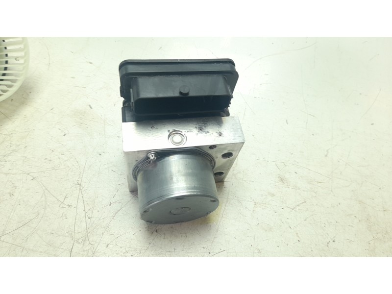 Recambio de abs para seat ibiza v (kj1, kjg) 1.0 tsi referencia OEM IAM 2Q0614517CP 2Q0614517CP 