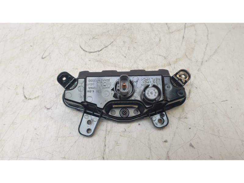 Recambio de piloto trasero central para kia sportage v (nq5) 1.6 t-gdi referencia OEM IAM 924A3R2000  