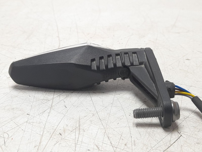 Recambio de piloto trasero derecho para bmw r 1250 r 1250 gs adventure referencia OEM IAM 63238557202  