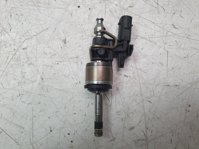 Recambio de inyector para seat ibiza v (kj1, kjg) 1.0 tsi referencia OEM IAM 026150007B  