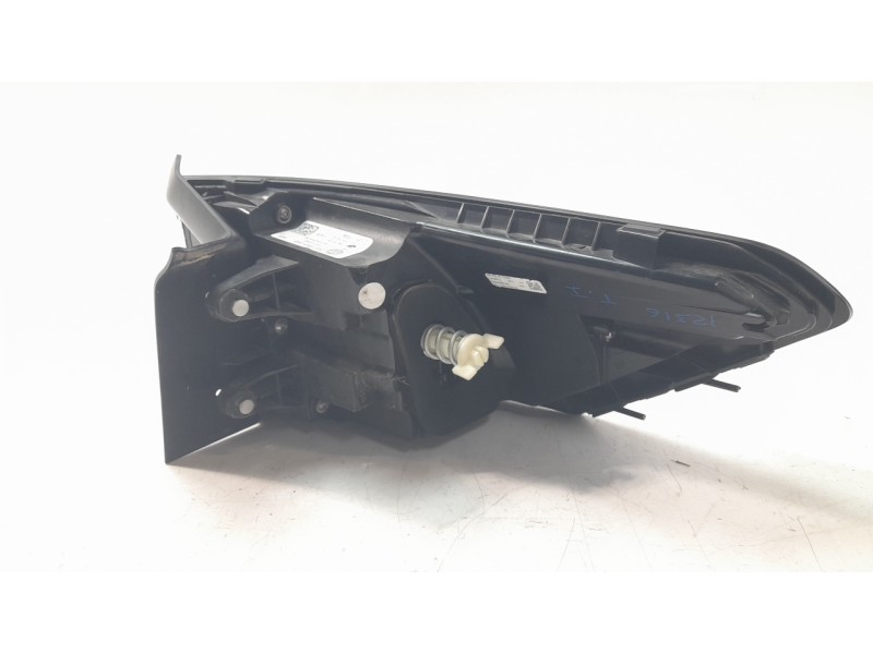 Recambio de piloto trasero izquierdo para volkswagen taigo taigo referencia OEM IAM 2G7945095  