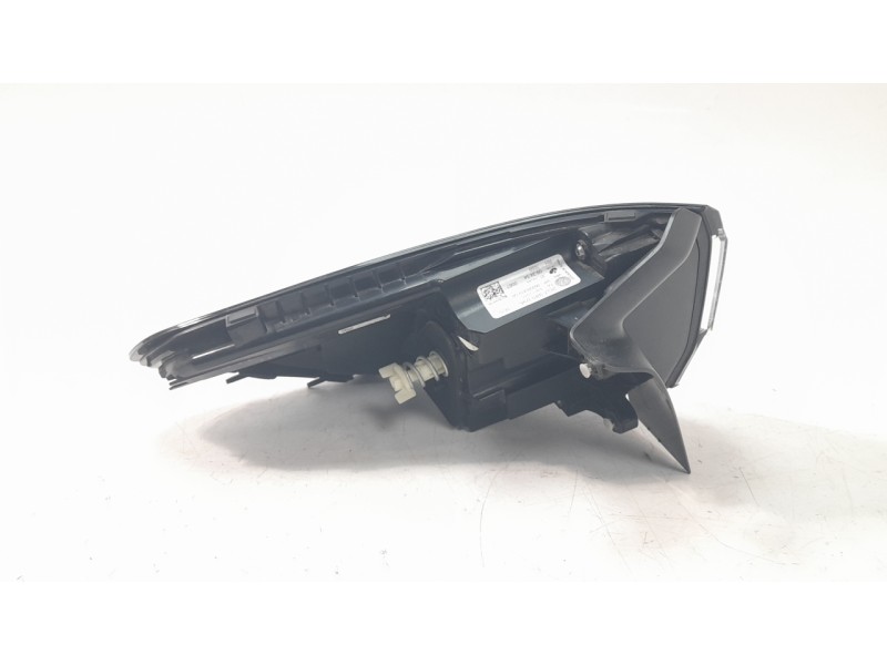 Recambio de piloto trasero derecho para volkswagen taigo taigo referencia OEM IAM 2G7945096  