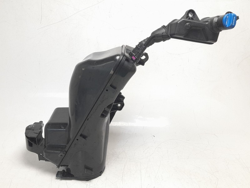 Recambio de deposito adblue para volvo xc60 ii (246) b4 mild-hybrid referencia OEM IAM 31405814 P31485701 31405824