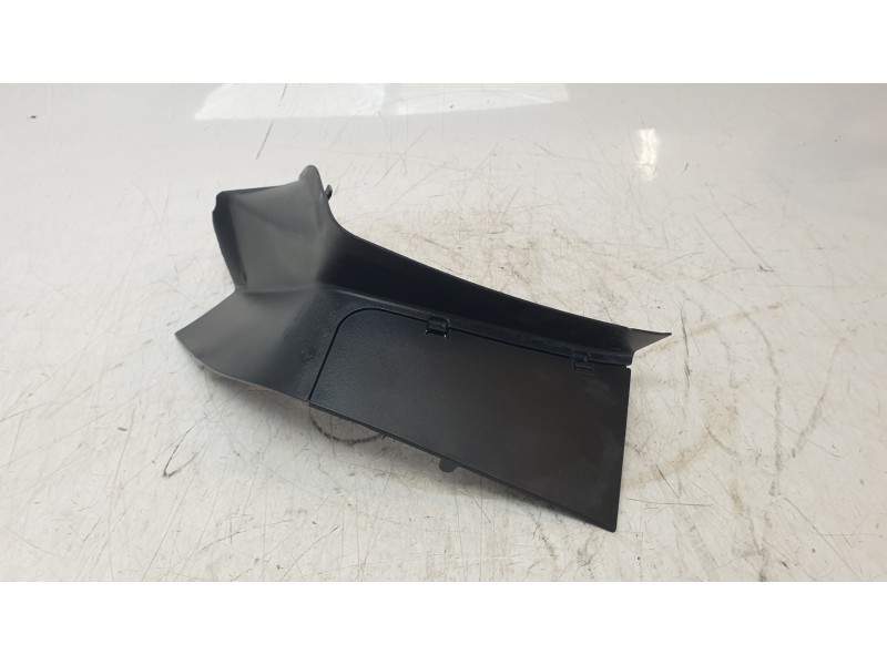 Recambio de molduras traseras para bmw 1 (f21) 118 i referencia OEM IAM 7297020  