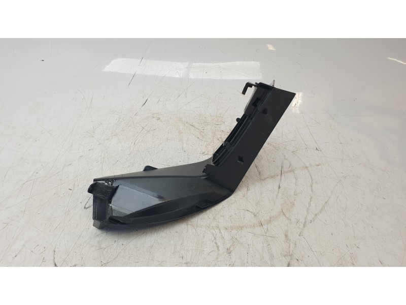 Recambio de molduras traseras para bmw 1 (f21) 118 i referencia OEM IAM 7297020  