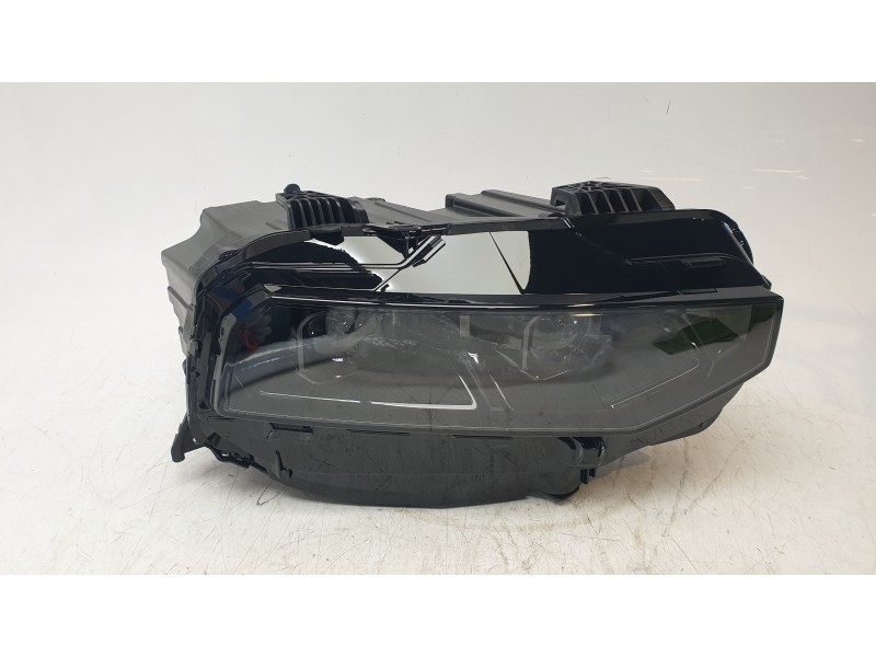 Recambio de faro derecho para lynk & co 01 phev referencia OEM IAM 8889665961  