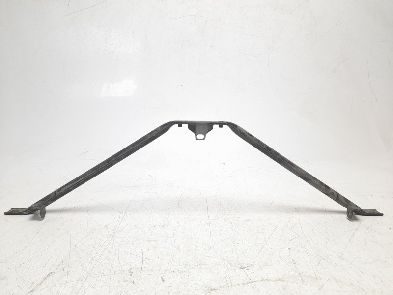 Recambio de travesaño inferior para bmw serie 5 berlina (e60) referencia OEM IAM 51647033745  