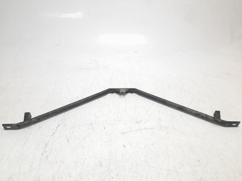 Recambio de travesaño inferior para bmw serie 5 berlina (e60) referencia OEM IAM 51647033745  