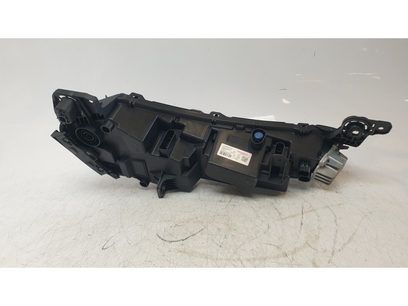 Recambio de faro derecho para lynk & co 01 phev referencia OEM IAM 8893628771  