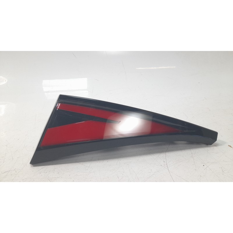 Recambio de piloto trasero izquierdo interior para kia sportage v (nq5) 1.6 t-gdi hybrid referencia OEM IAM 92403R2000  