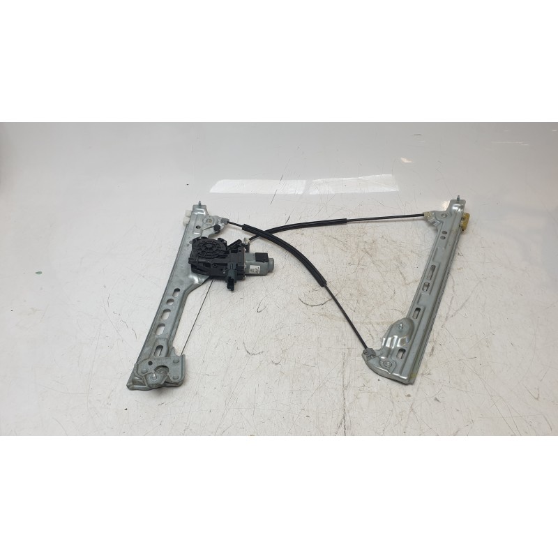 Recambio de elevalunas delantero derecho para renault megane iv hatchback (b9a/m/n_) 1.5 dci 110 (b9a3) referencia OEM IAM 80720