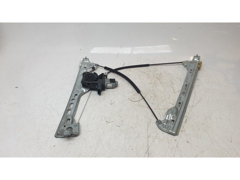 Recambio de elevalunas delantero derecho para renault megane iv hatchback (b9a/m/n_) 1.5 dci 110 (b9a3) referencia OEM IAM 80720