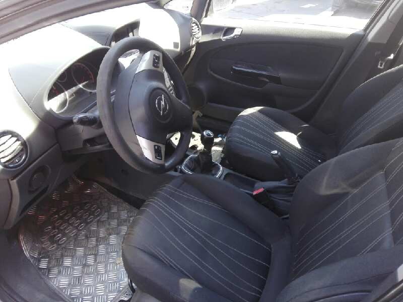opel corsa d del año 2007