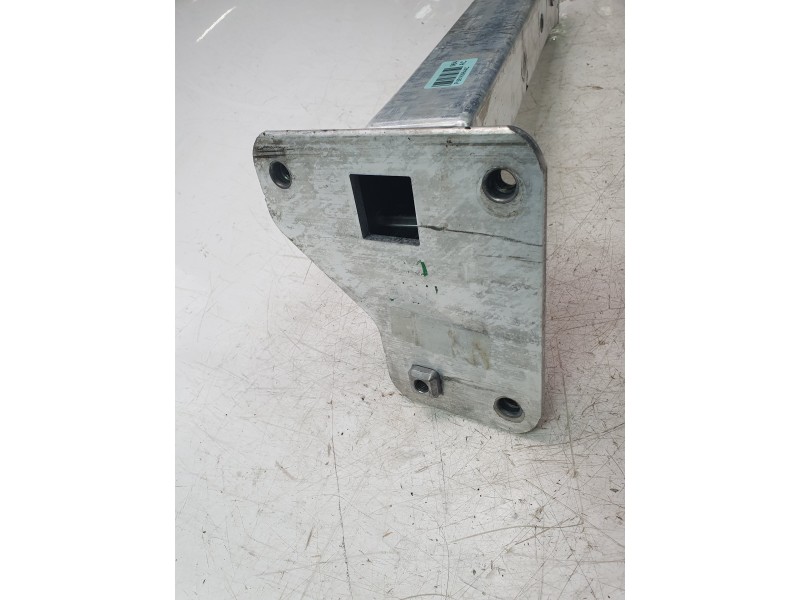 Recambio de punta chasis delantera para jeep cherokee limited 4wd referencia OEM IAM 68143964AC  