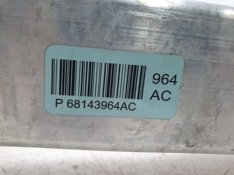 Recambio de punta chasis delantera para jeep cherokee limited 4wd referencia OEM IAM 68143964AC  