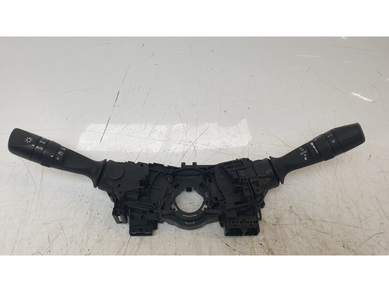 Recambio de mando multifuncion para toyota c-hr (_x1_) 1.8 hybrid (zyx10_, zyx11_) referencia OEM IAM 17F852  