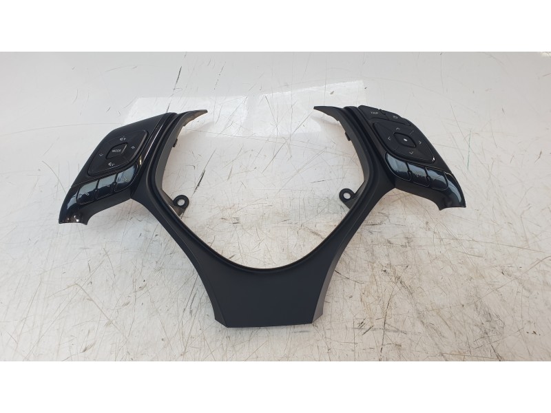 Recambio de mando volante para toyota c-hr (_x1_) 1.8 hybrid (zyx10_, zyx11_) referencia OEM IAM 75J388  