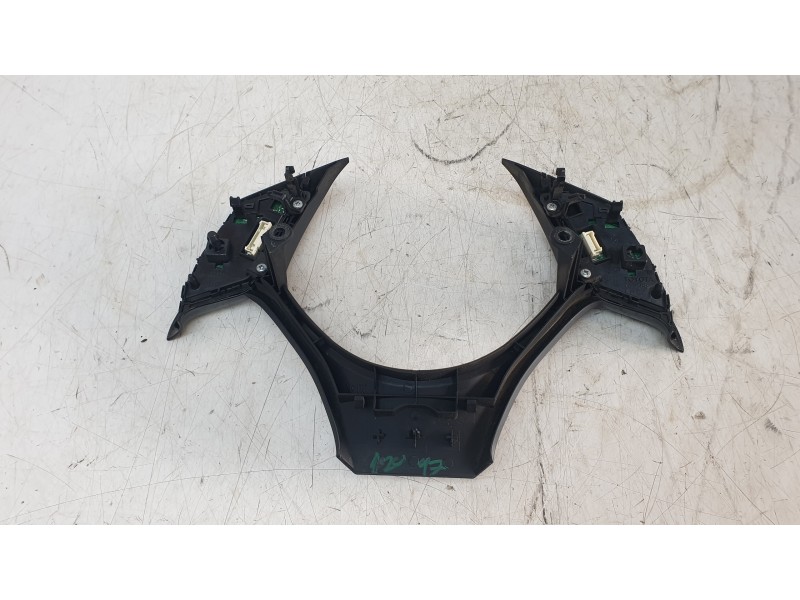 Recambio de mando volante para toyota c-hr (_x1_) 1.8 hybrid (zyx10_, zyx11_) referencia OEM IAM 75J388  