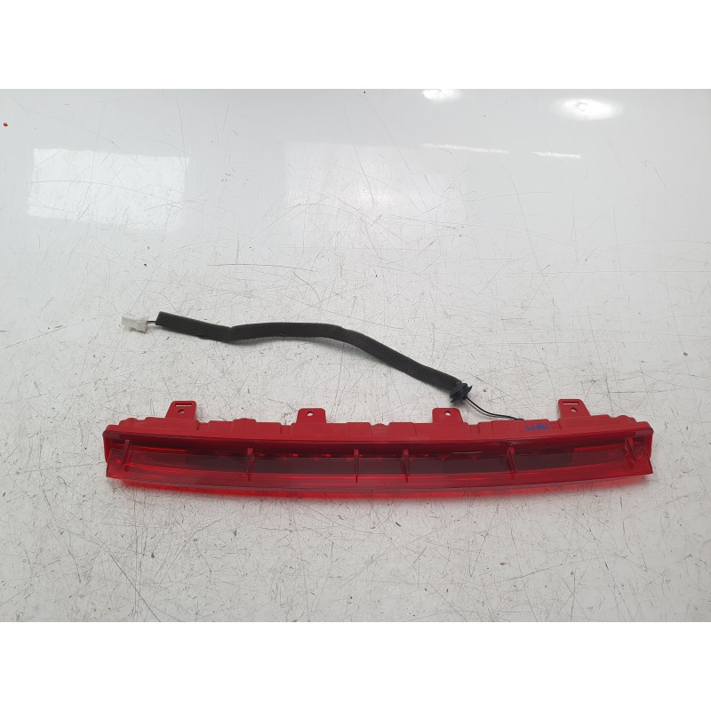 Recambio de luz central de freno para kia sportage v (nq5) 1.6 t-gdi referencia OEM IAM 92700R2000  