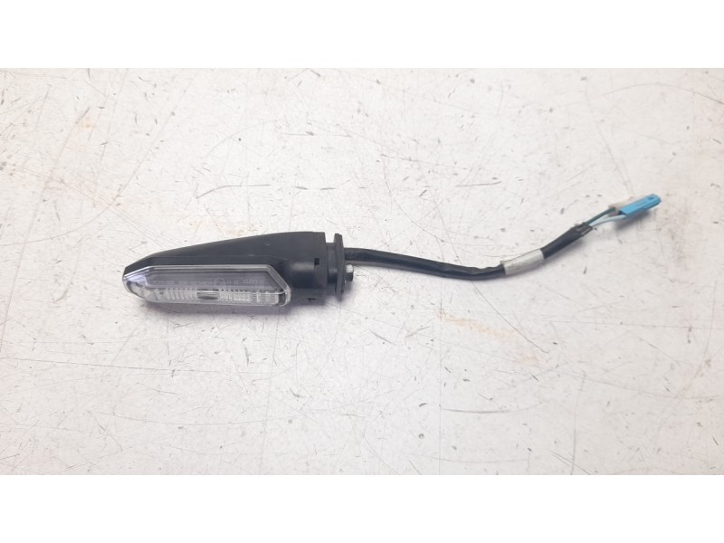 Recambio de piloto trasero derecho para honda x-adv referencia OEM IAM 33600MKHD01  