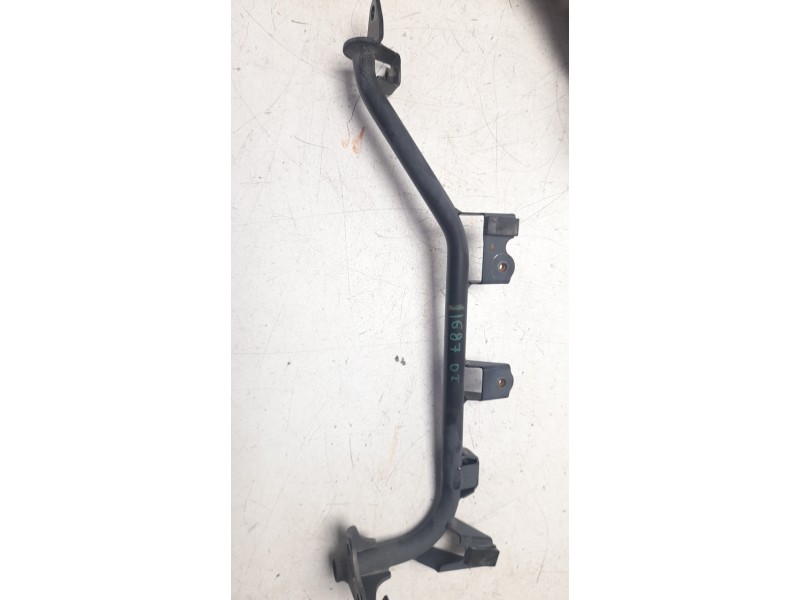 Recambio de estribera izquierda para honda x-adv referencia OEM IAM 50620MKHD00  