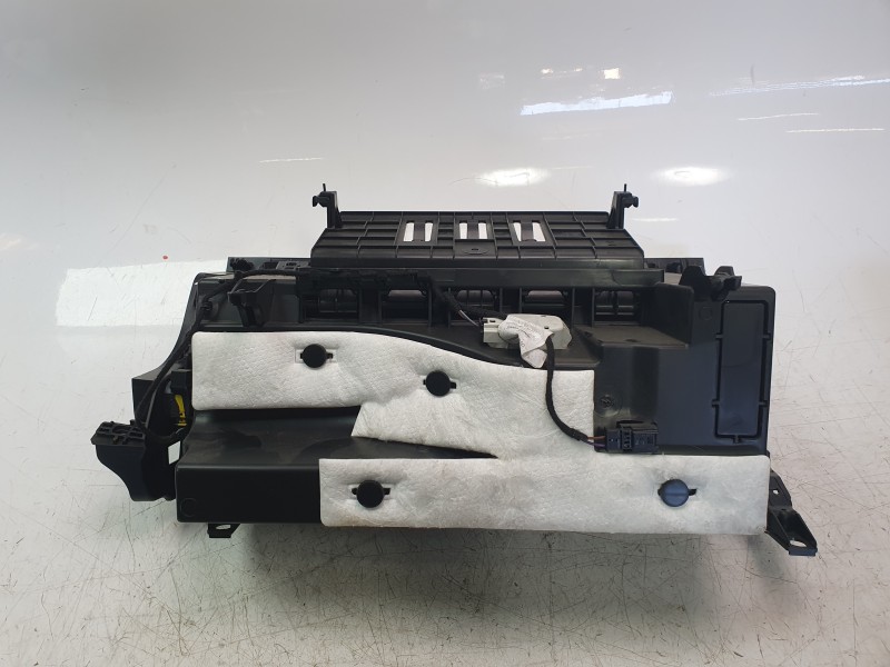 Recambio de guantera para mercedes-benz cla-klasse (bm 118) cla 180 (118.384) referencia OEM IAM 1776801200  